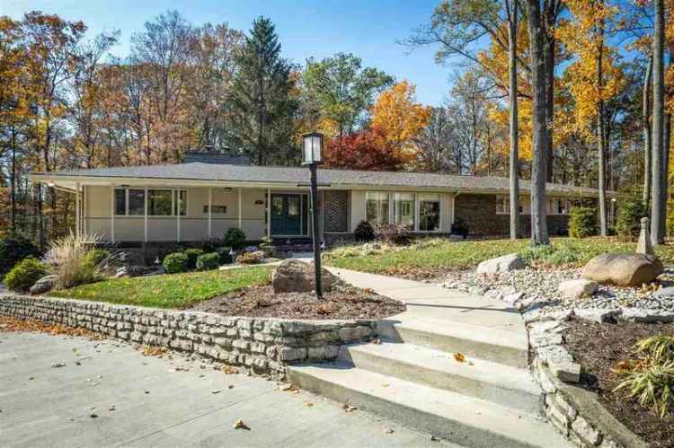 Single-family house For Sale in 3000, Parkwood Drive, Richmond, Indiana