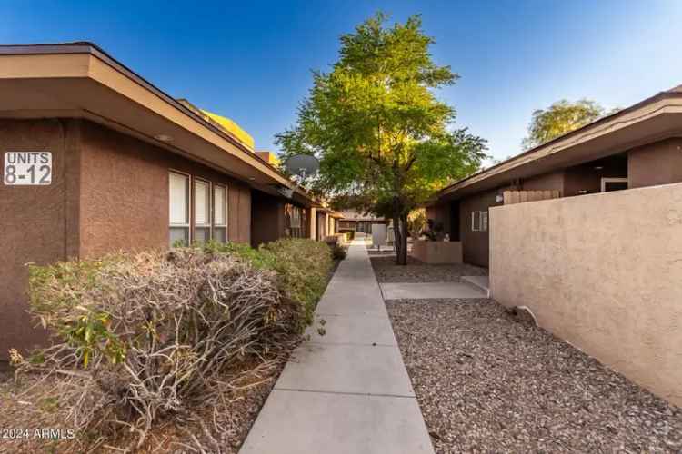 House For Sale in 2533, West Hazelwood Street, Phoenix, Arizona