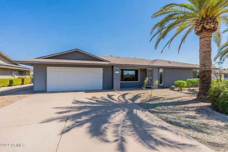 Single-family house For Sale in 12627, North Sun Valley Drive, Sun City, Arizona