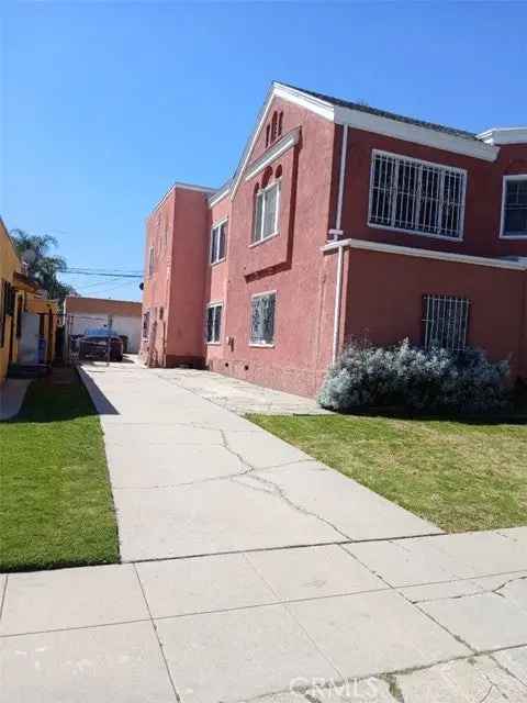 Multi-family house For Sale in Los Angeles, California