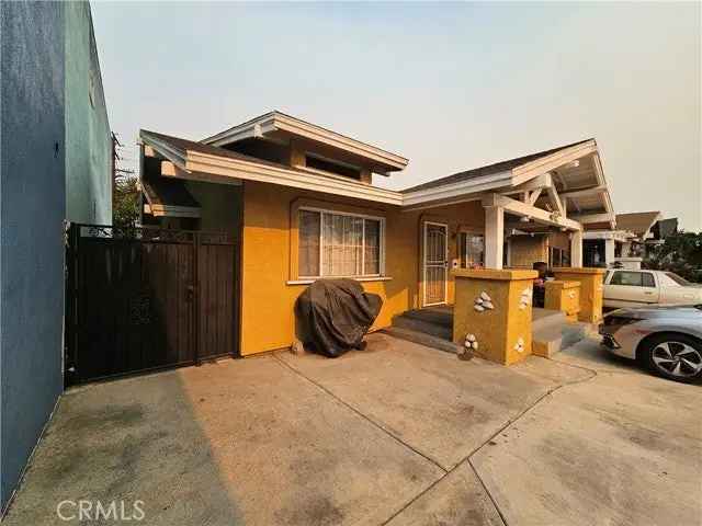 Single-family house For Sale in 1353, West 59th Street, Los Angeles, California