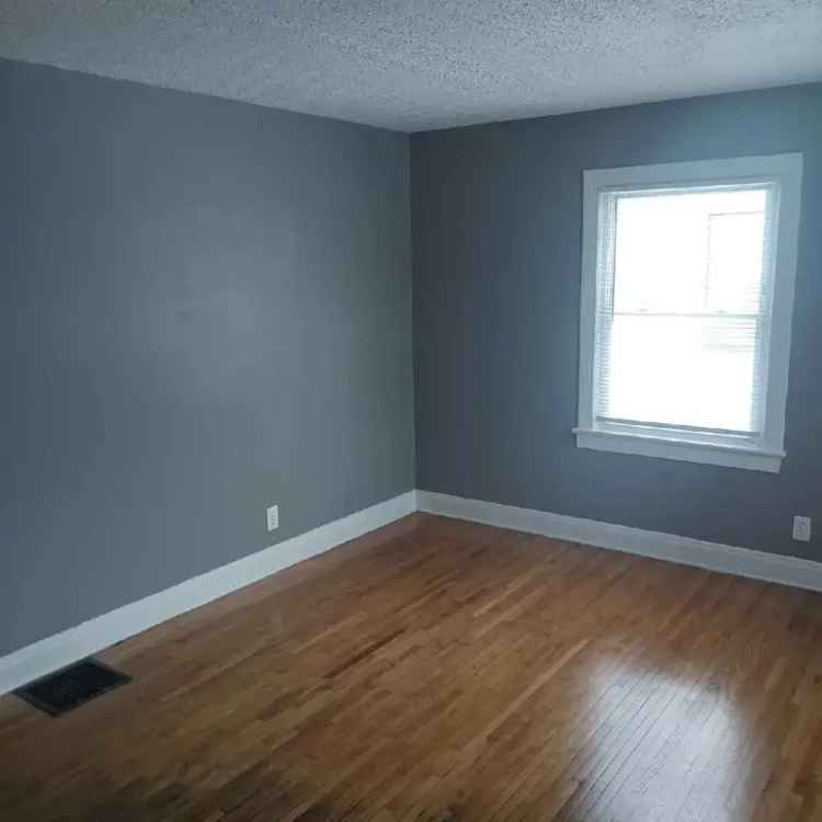 4 Bedroom Cape Cod Home for Rent Near Shopping and Expressway