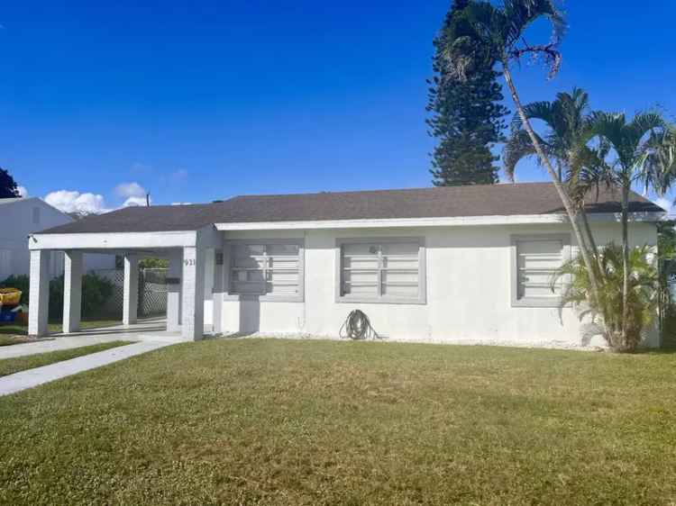 Single-family house For Sale in 931, Macy Street, West Palm Beach, Florida