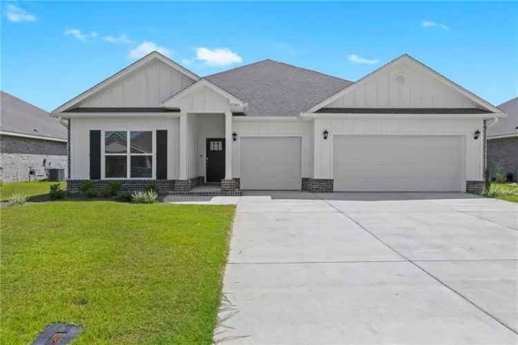 Single-family house For Sale in Daphne, Alabama