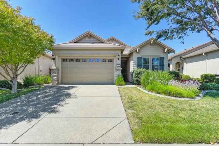 Single-family house For Sale in 2144, Arlington Drive, Roseville, California