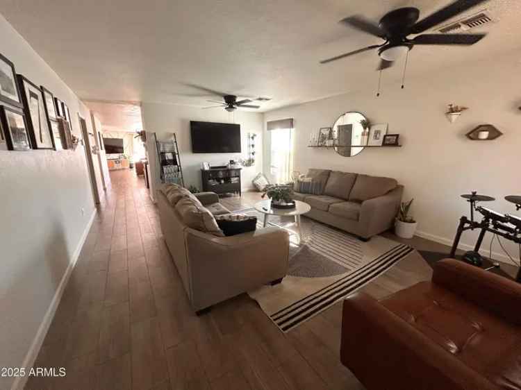 Single-family house For Sale in 9207, West Highland Avenue, Phoenix, Arizona