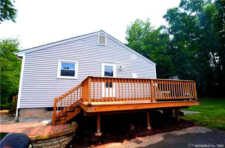 Single-family house For Sale in 15, Preston Street, East Hartford, Connecticut