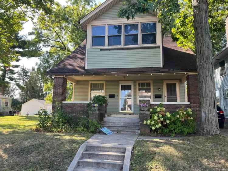 Multi-family house For Sale in 1141, Kinnaird Avenue, Fort Wayne, Indiana