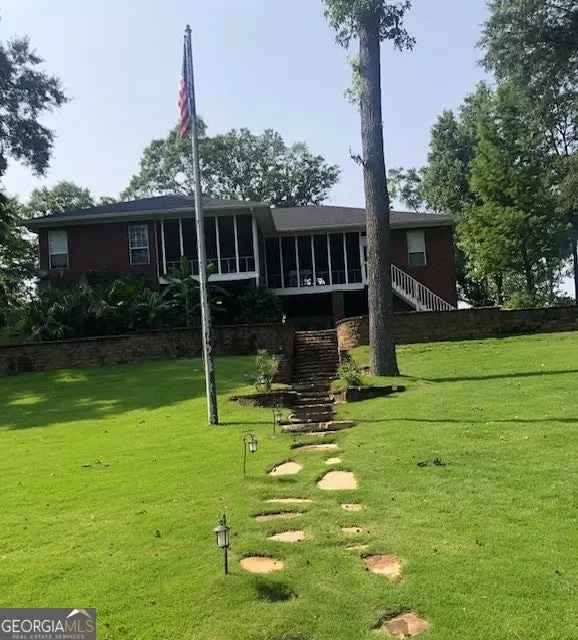 Single-family house For Sale in Eufaula, Alabama