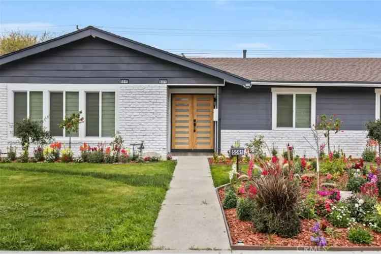 Single-family house For Sale in 5591, Heil Avenue, Huntington Beach, California