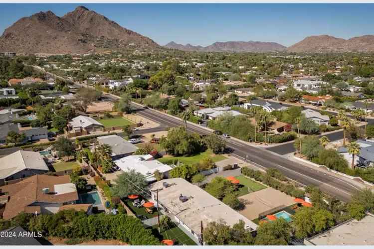 Single-family house For Sale in Paradise Valley, Arizona