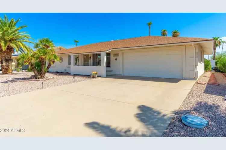 Single-family house For Sale in 18007, North 129th Avenue, Sun City West, Arizona