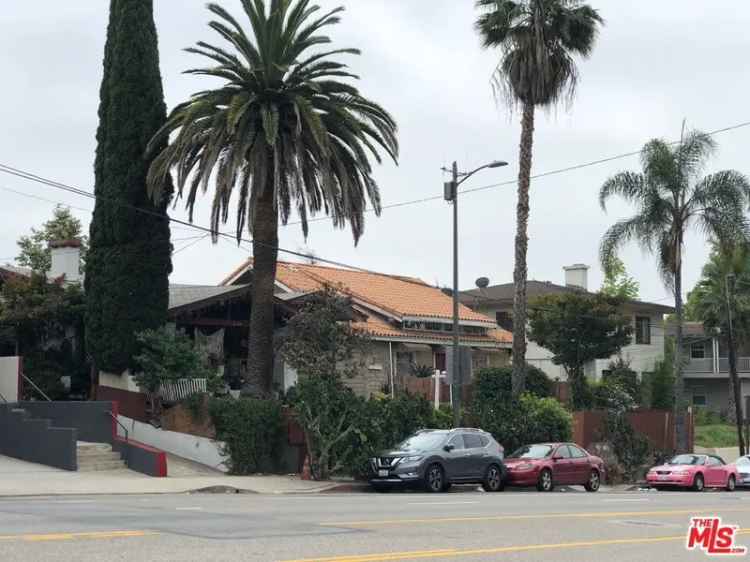 Multi-family house For Sale in Los Angeles, California