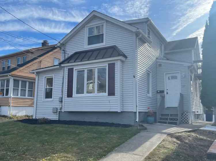 Single-family house For Sale in 111, Fort Hale Road, New Haven, Connecticut