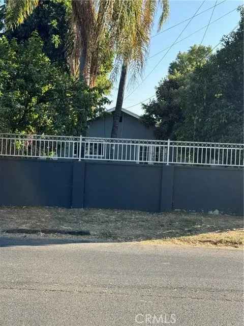 Single-family house For Sale in Los Angeles, California