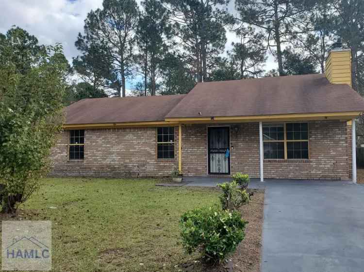 Single-family house For Sale in 1089, Desert Shield Street, Hinesville, Georgia