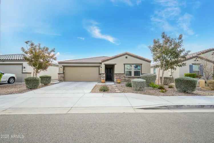 Single-family house For Sale in 20017, West Jackson Street, Buckeye, Arizona