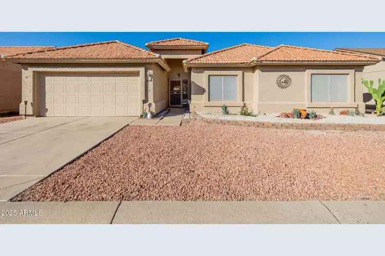 Single-family house For Sale in 6200, South Pebble Beach Drive, Chandler, Arizona