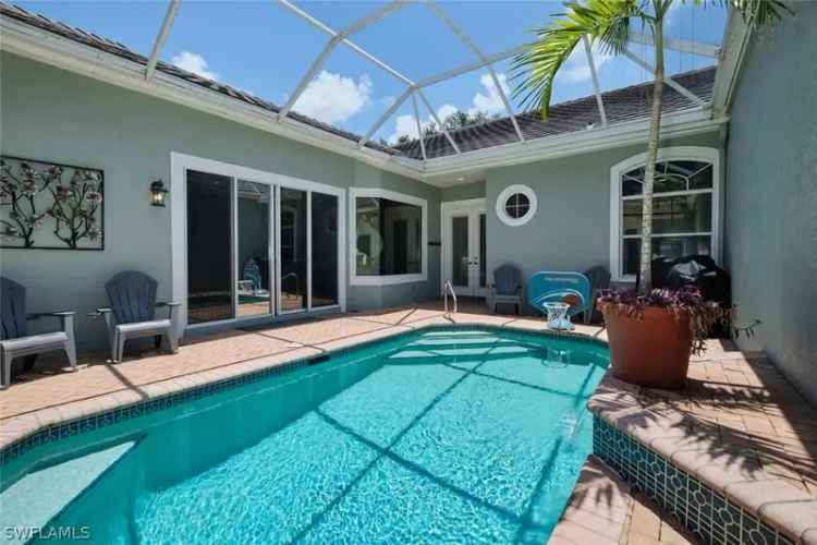 Single-family house For Sale in Bonita Springs, Florida