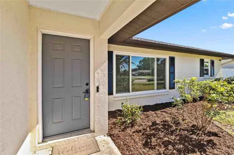 Single-family house For Sale in 268, Venice East Boulevard, Plantation, Florida