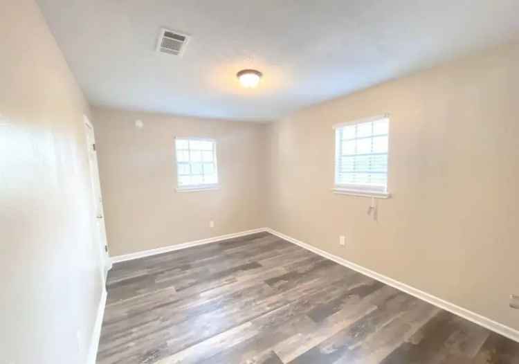 3 Bed 1.5 Bath Home for Rent Luxury Plank Flooring Updated Kitchen