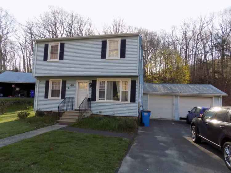 Multi-family house For Sale in Bethel, Connecticut