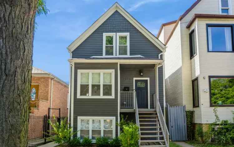 Single-family house For Sale in 2020, North Hamlin Avenue, Chicago, Illinois