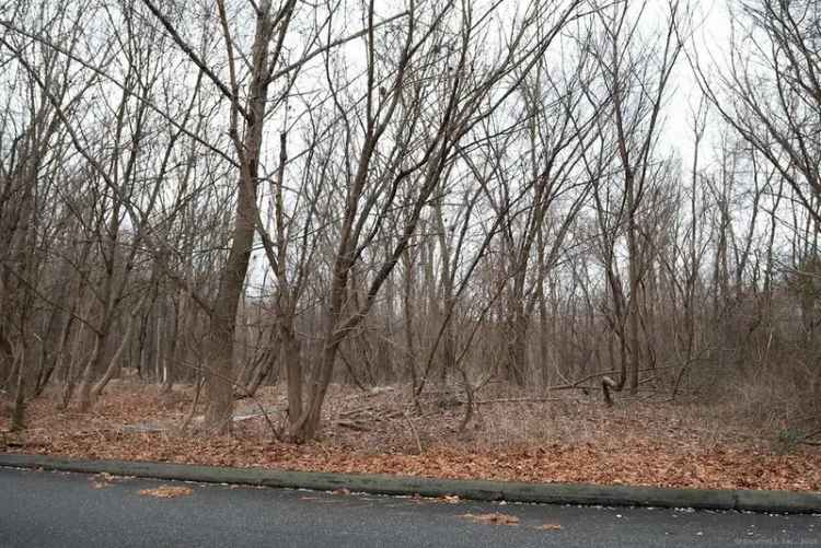 Land For Sale in 30, Benjamin Street, Norwich, Connecticut