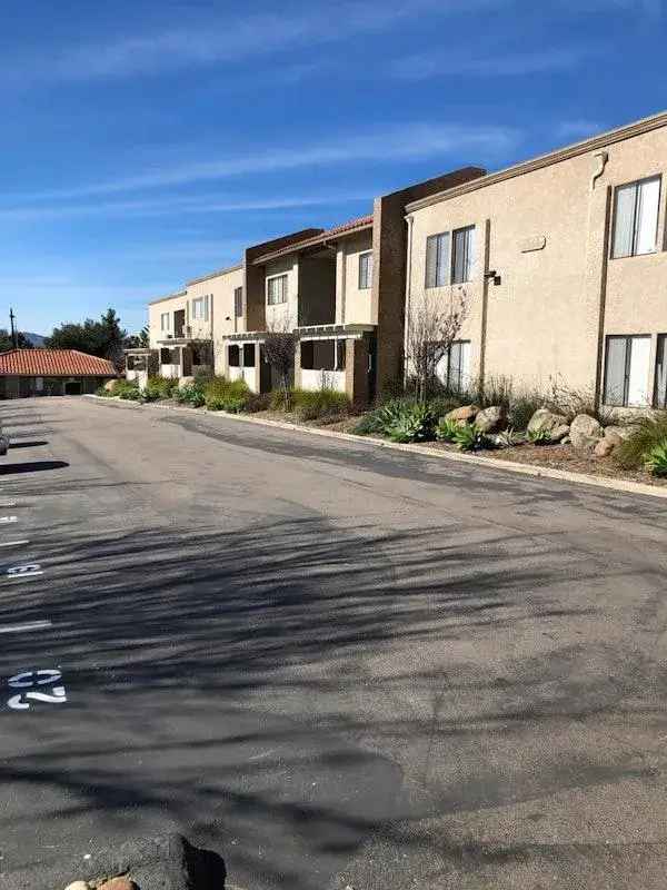 2 Bedroom Apartment in El Cajon CA - MOVE IN SPECIAL