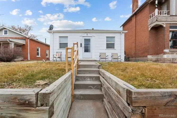 Single-family house For Sale in 2229, South Bannock Street, Denver, Colorado