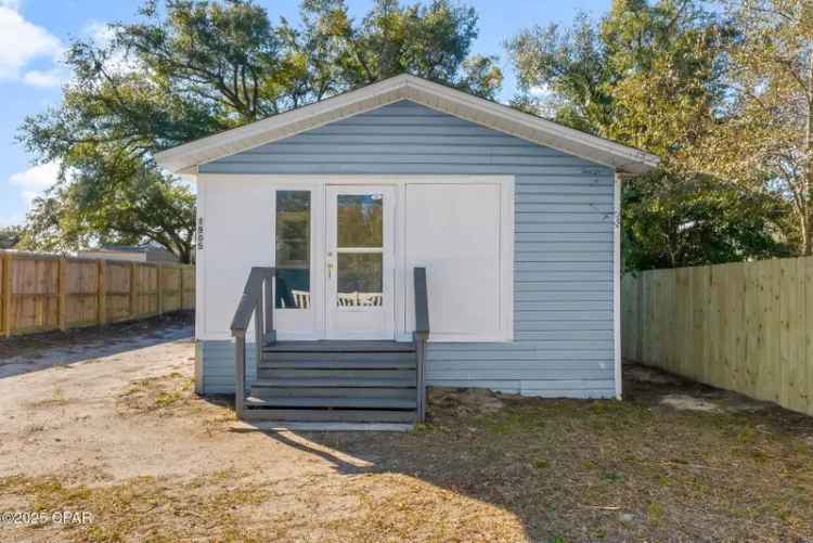 Single-family house For Sale in 1905, West 17th Street, Panama City, Florida