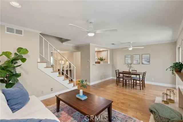 Single-family house For Sale in 18781, Heavenwood Circle, Huntington Beach, California