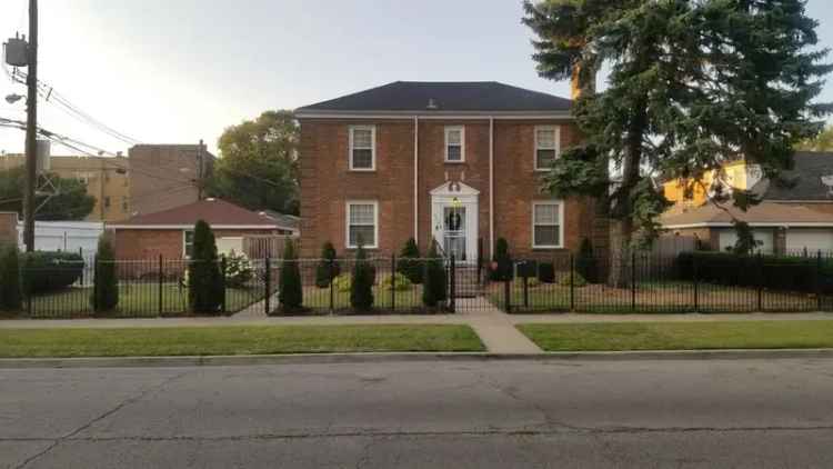 Single-family house For Sale in 542, East 84th Street, Chicago, Illinois