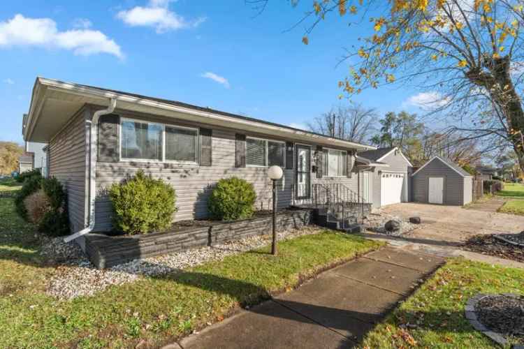 Single-family house For Sale in 1989, Bigger Street, Gary, Indiana