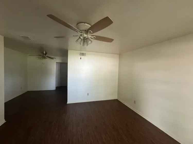 Apartment Unit for Rent 703 W Lang Street