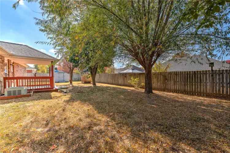 Single-family house For Sale in 726, Topaz Street, Lowell, Arkansas