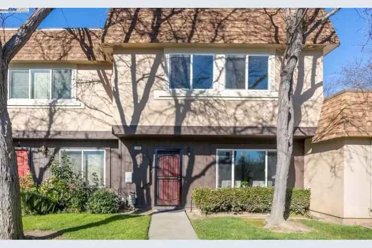 House For Sale in 1708, Vancouver Green, Fremont, California