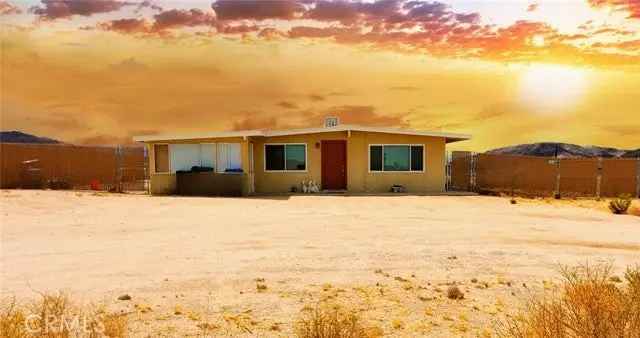 Single-family house For Sale in Twentynine Palms, California