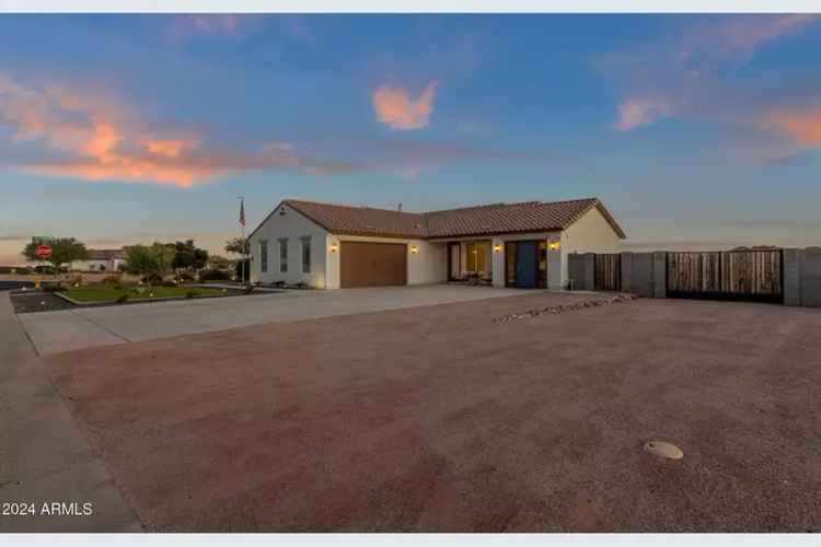 Single-family house For Sale in 357, West Haxtun Street, San Tan Valley, Arizona