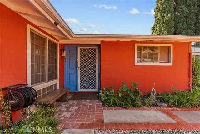 Single-family house For Sale in 6742, Sunnybrae Avenue, Los Angeles, California