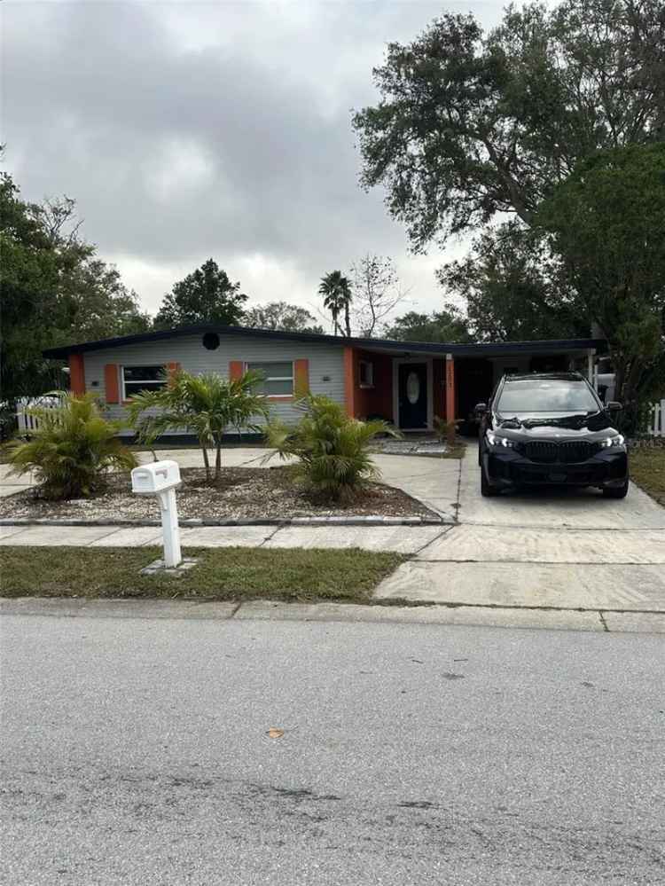 Single-family house For Sale in 1203, North Saturn Avenue, Clearwater, Florida