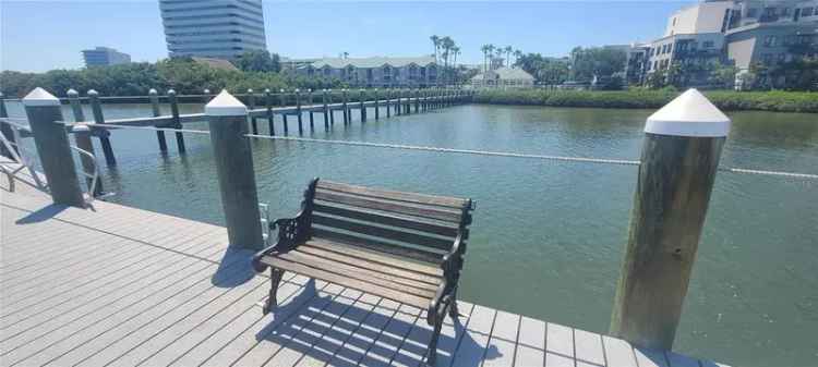 Condo For Sale in Tampa, Florida