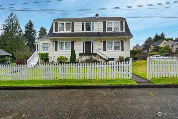 Single-family house For Sale in Centralia, Washington