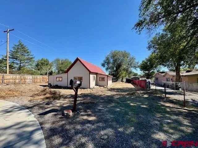 House For Sale in Montrose, Colorado