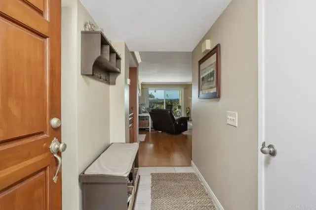 Single-family house For Sale in 3141, Vista Rica, Carlsbad, California