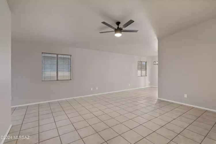 Single-family house For Sale in Tucson, Arizona