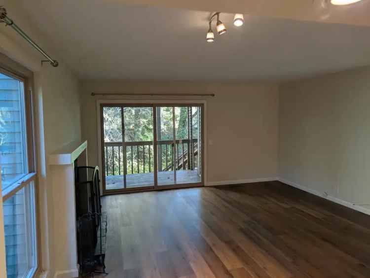 Townhouse for Rent Near Downtown Fairfax