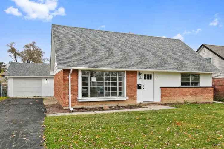 Single-family house For Sale in 199, Raye Drive West, Chicago Heights, Illinois