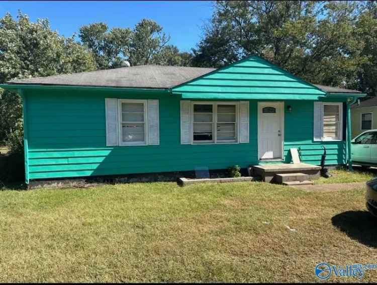 Single-family house For Sale in Decatur, Alabama