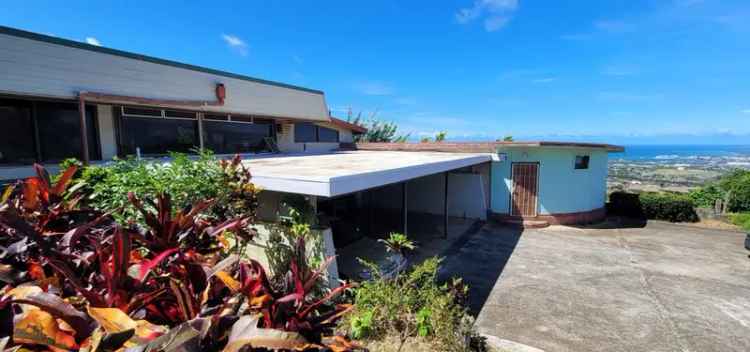 Single-family house For Sale in 401, Palani Place, Wailuku, Hawaii